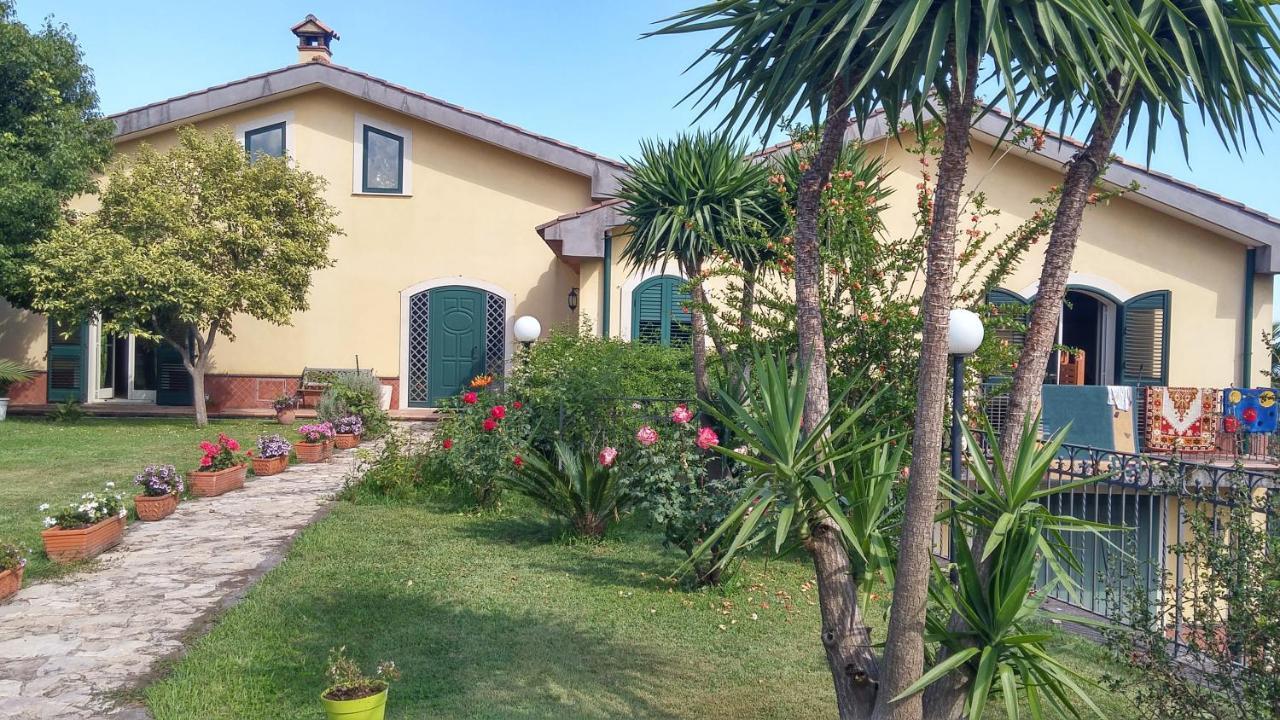 La Casa Del Melograno Bed & Breakfast Santa Venerina Luaran gambar