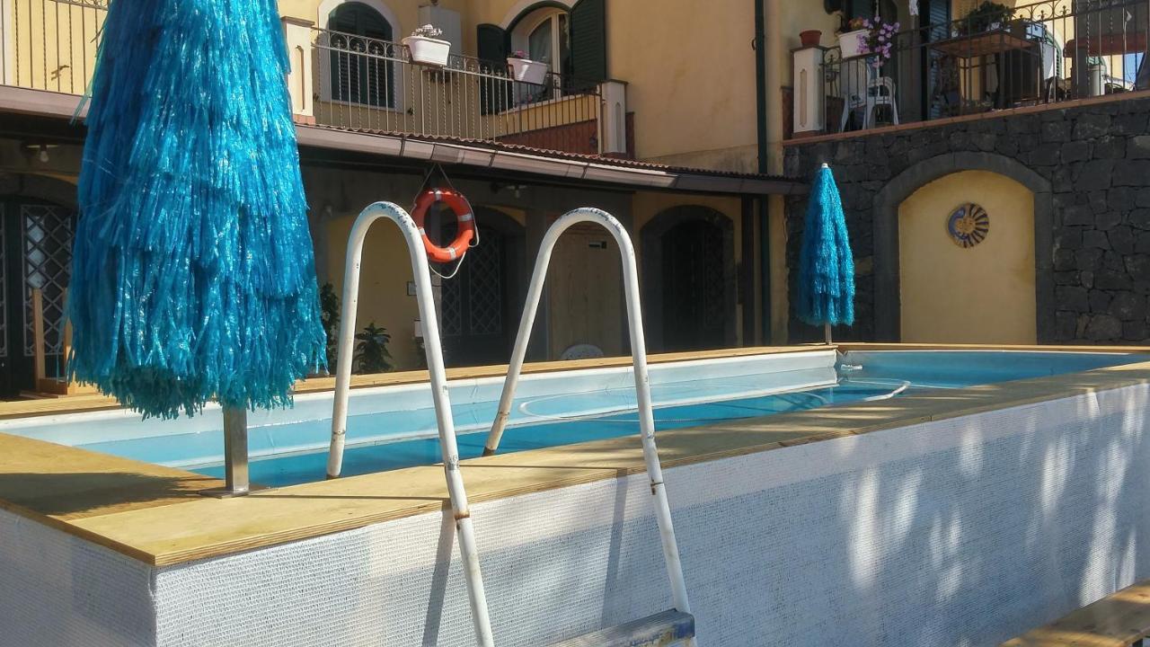 La Casa Del Melograno Bed & Breakfast Santa Venerina Luaran gambar
