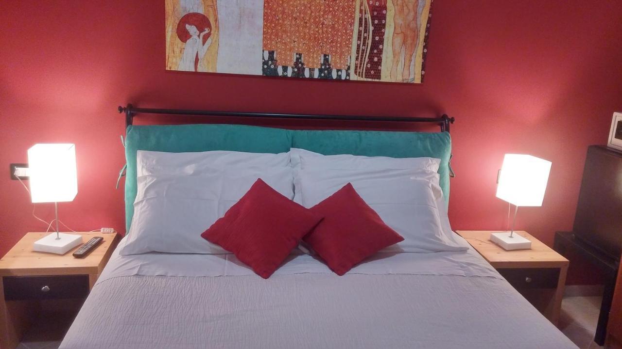 La Casa Del Melograno Bed & Breakfast Santa Venerina Luaran gambar
