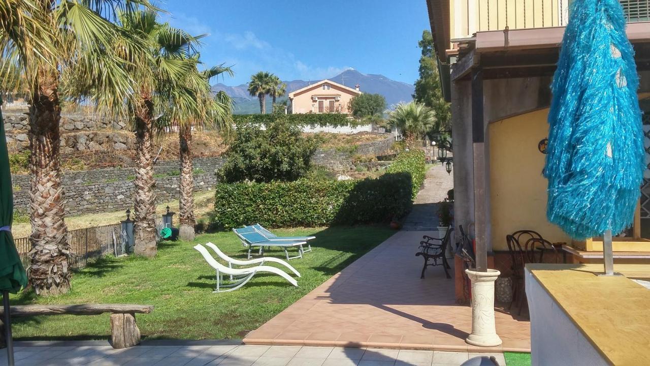 La Casa Del Melograno Bed & Breakfast Santa Venerina Luaran gambar