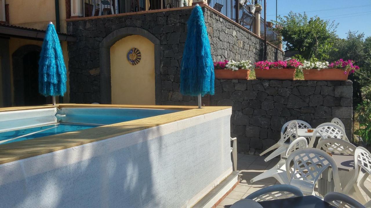 La Casa Del Melograno Bed & Breakfast Santa Venerina Luaran gambar