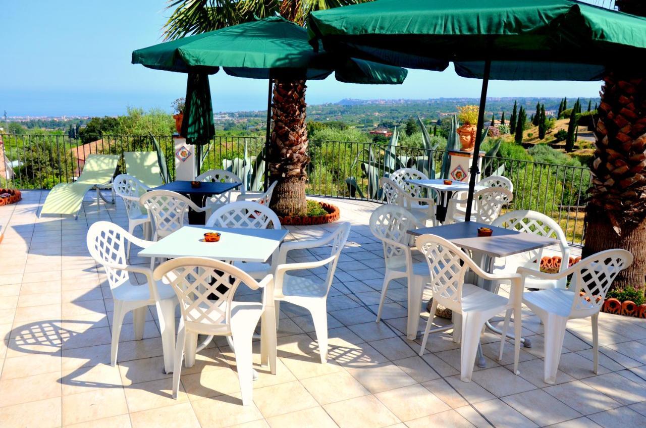 La Casa Del Melograno Bed & Breakfast Santa Venerina Luaran gambar